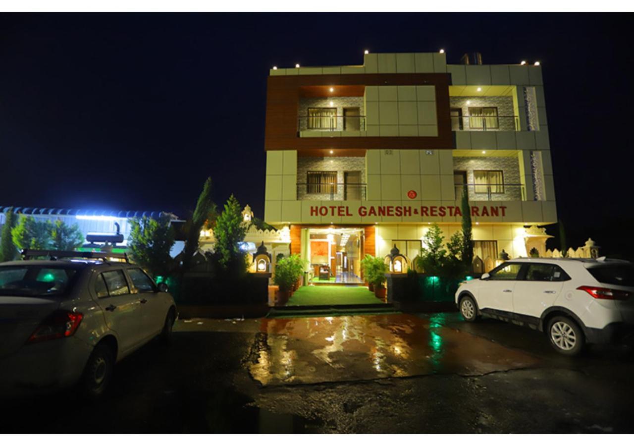 Hotel Raha Udajpur Zewnętrze zdjęcie