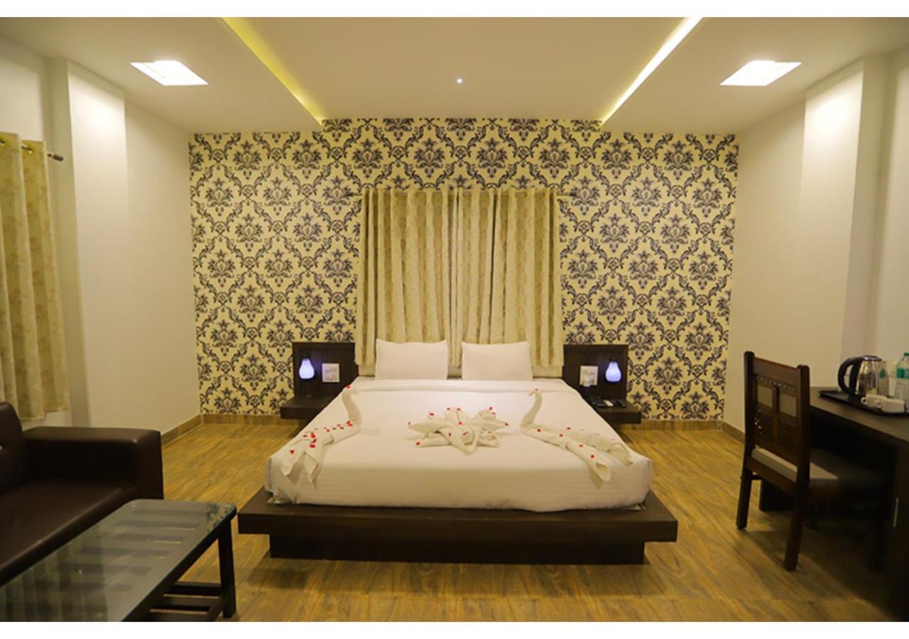 Hotel Raha Udajpur Zewnętrze zdjęcie
