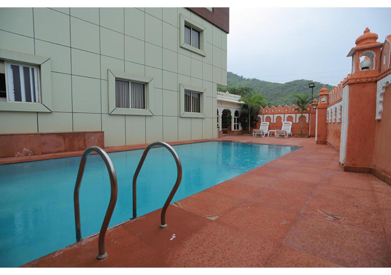 Hotel Raha Udajpur Zewnętrze zdjęcie